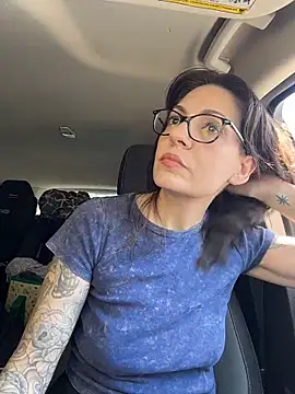 BeautifulMesss online show from March 21, 2026, 5:27 pm