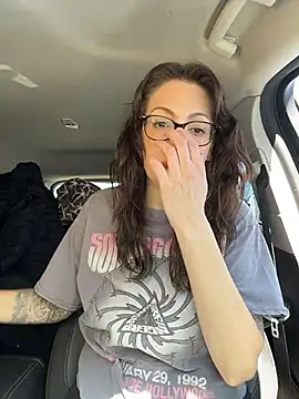 BeautifulMesss online show from March 29, 2026, 4:40 pm