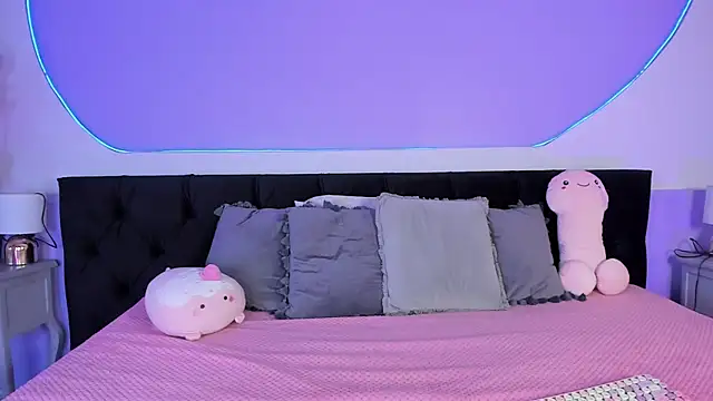 Snapshot of Julieta_Cortes__ chatting on October 22, 2025, 12:05 pm Julieta Cortes online show from October 22, 2025, 12:05 pm