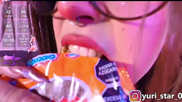 Yuri Stars online show from November 23, 2025, 4:23 am