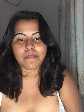 Snapshot of lollitta-33677 chatting on February 5, 2025, 2:40 am lollitta-33677 online show from February 5, 2025, 2:40 am