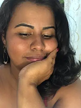 Snapshot of lollitta-33677 chatting on February 9, 2025, 5:40 am lollitta-33677 online show from February 9, 2025, 5:40 am