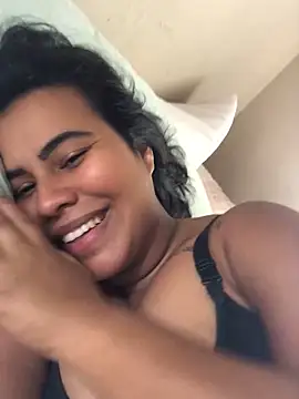 lollitta-33677 online show from April 13, 2026, 4:45 pm