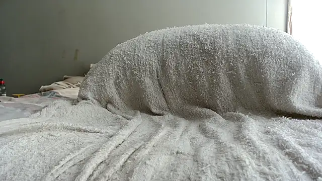 SEXYLIGHTBITCH online show from April 4, 2026, 8:56 am