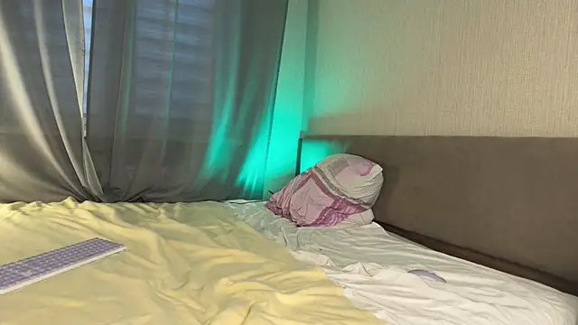 weshycouple online show from October 9, 2025, 7:23 pm