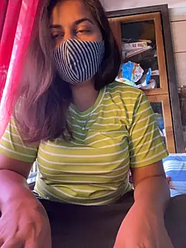 HaaniKaur online show from December 3, 2025, 7:49 am