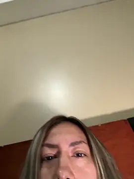 Snapshot of xLadyScarlettx chatting on February 19, 2025, 2:44 am xLadyScarlettx online show from February 19, 2025, 2:44 am