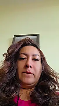 Snapshot of xLadyScarlettx chatting on May 15, 2026, 12:01 pm xLadyScarlettx online show from May 15, 2026, 12:01 pm