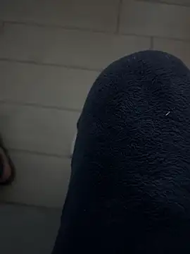 Snapshot of Lucom23 chatting on October 9, 2025, 12:30 am Lucom23 online show from October 9, 2025, 12:30 am