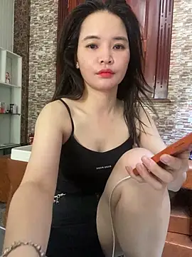 Snapshot of LiLi-Kirix99 chatting on June 6, 2026, 7:24 am LiLi-Kirix99 online show from June 6, 2026, 7:24 am