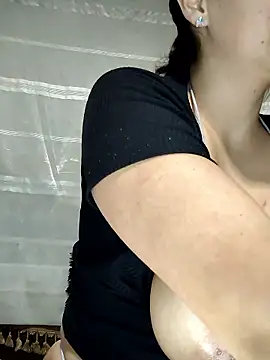 Snapshot of StephanieMarrien chatting on January 5, 2026, 11:19 pm StephanieMarrien online show from January 5, 2026, 11:19 pm