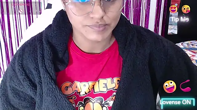 Snapshot of SweetAlmaa chatting on March 11, 2026, 10:21 am SweetAlmaa online show from March 11, 2026, 10:21 am