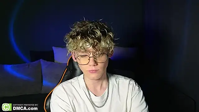 Keytaro online show from March 7, 2026, 9:01 pm