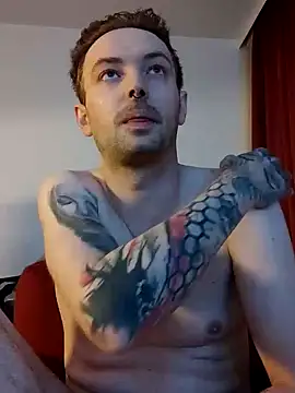 istiaqua90 online show from December 24, 2024, 5:44 pm