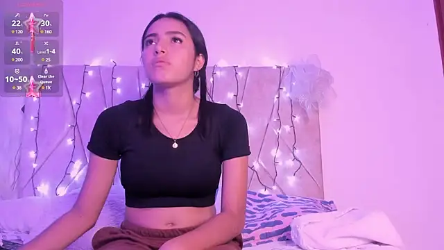 Snapshot of Kaela18 chatting on December 7, 2024, 1:29 pm Kaela18 online show from December 7, 2024, 1:29 pm