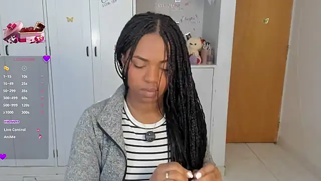 Snapshot of Marce_22 chatting on February 16, 2026, 5:47 am Marce 22 online show from February 16, 2026, 5:47 am