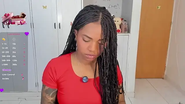 Snapshot of Marce_22 chatting on February 18, 2026, 7:32 pm Marce 22 online show from February 18, 2026, 7:32 pm