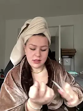 Snapshot of Fancy-Francy chatting on March 12, 2025, 11:09 am Fancy-Francy online show from March 12, 2025, 11:09 am