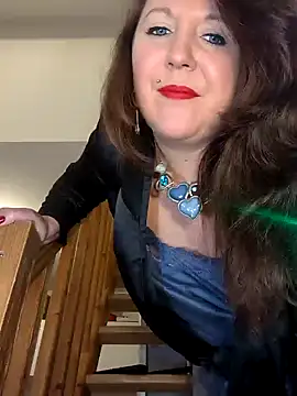 Snapshot of Candy-Desire chatting on December 27, 2024, 11:21 pm Candy-Desire online show from December 27, 2024, 11:21 pm