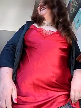 Snapshot of Candy-Desire chatting on February 3, 2026, 12:32 pm Candy-Desire online show from February 3, 2026, 12:32 pm