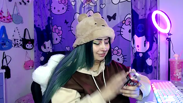 lussyevans24 online show from October 26, 2025, 5:46 am