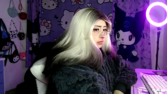 lussyevans24 online show from March 20, 2026, 3:55 am