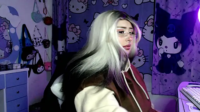 lussyevans24 online show from March 24, 2026, 4:28 am