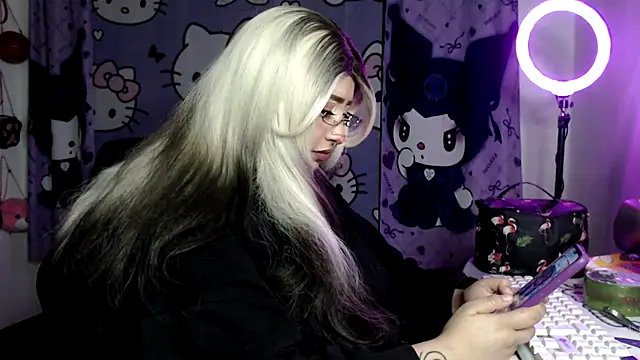 lussyevans24 online show from April 1, 2026, 1:28 am