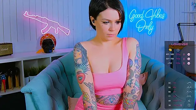 Snapshot of My_toys_pink chatting on March 16, 2025, 12:01 am My toys pink online show from March 16, 2025, 12:01 am