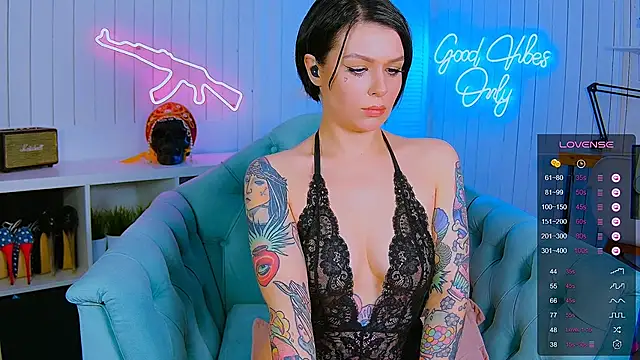 Snapshot of My_toys_pink chatting on March 17, 2025, 9:45 pm My toys pink online show from March 17, 2025, 9:45 pm