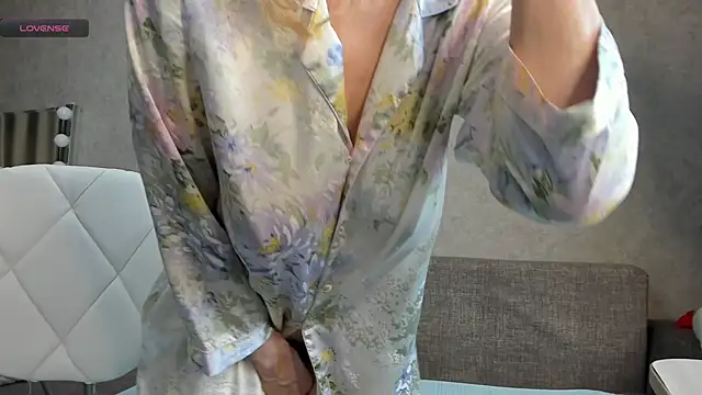 angelica marquise online show from November 24, 2025, 8:58 am