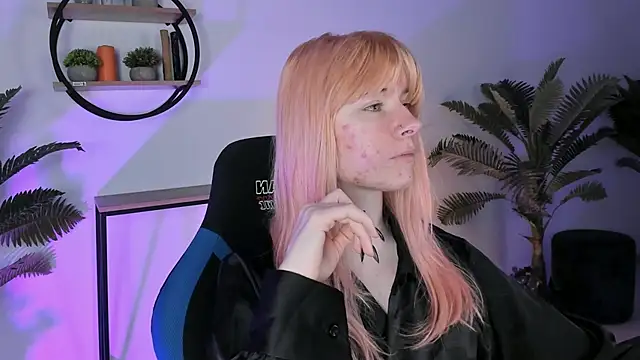 LexiWenford online show from March 3, 2025, 2:36 am