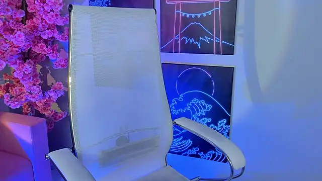 LexiWenford online show from December 17, 2025, 3:23 am