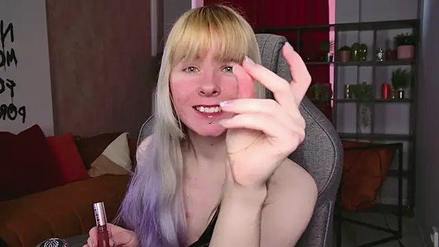 LexiWenford online show from June 1, 2026, 3:52 am