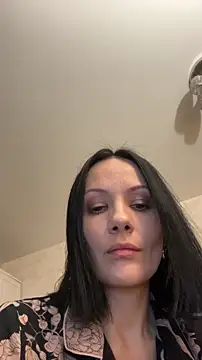 Devil Goddess online show from November 29, 2025, 2:20 pm