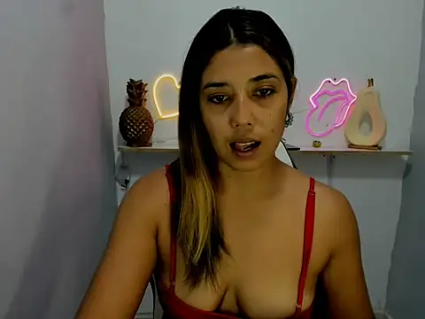 Dona Tela online show from April 1, 2026, 7:44 pm