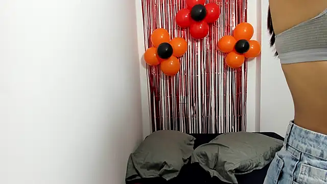 Snapshot of monse_02 chatting on November 1, 2025, 1:02 pm monse 02 online show from November 1, 2025, 1:02 pm