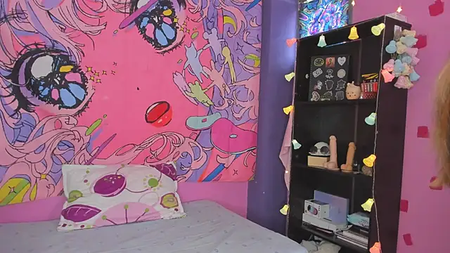 kittyzenn online show from December 16, 2024, 5:11 pm