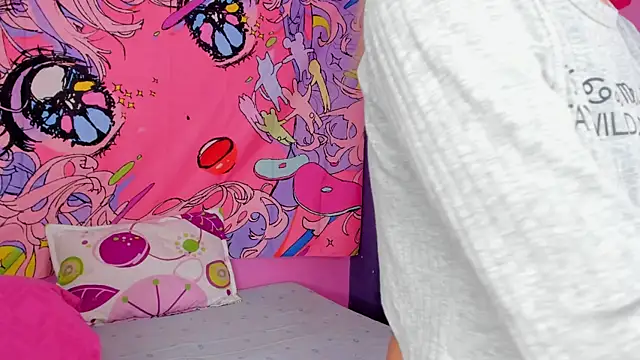 kittyzenn online show from December 18, 2024, 7:41 pm