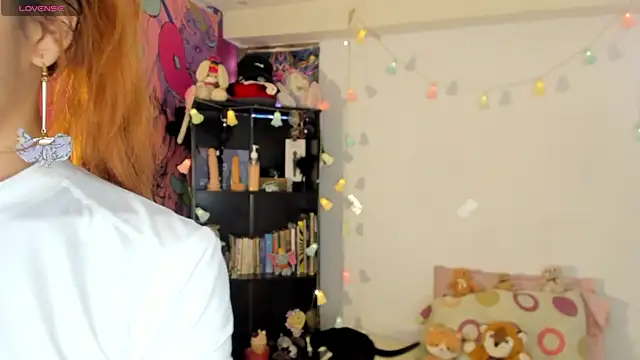 kittyzenn online show from October 13, 2025, 7:14 pm