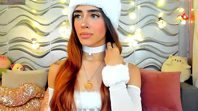 StormiRusso online show from December 15, 2024, 12:51 am