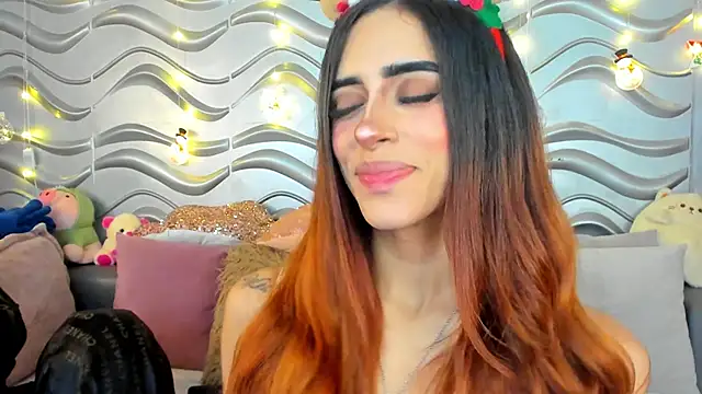 StormiRusso online show from December 17, 2024, 2:44 am