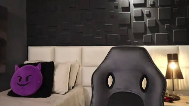 DannSaenz online show from February 14, 2025, 5:57 pm