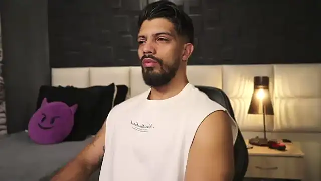 DannSaenz online show from February 22, 2025, 11:13 am