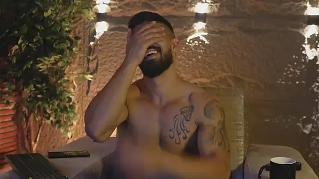 DannSaenz online show from September 25, 2025, 1:20 am