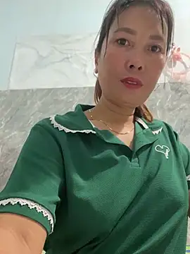 Linaannn online show from December 14, 2025, 11:53 pm