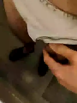 bossofpanty94 online show from January 24, 2025, 9:47 pm