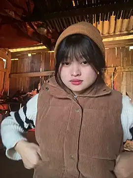 Snapshot of Anges893 chatting on January 13, 2025, 2:18 am Anges893 online show from January 13, 2025, 2:18 am