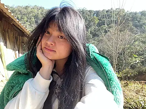 Snapshot of Anges893 chatting on January 14, 2025, 4:15 am Anges893 online show from January 14, 2025, 4:15 am