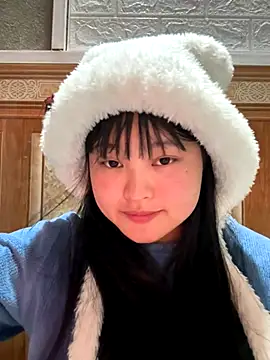 Snapshot of Anges893 chatting on November 18, 2025, 6:29 am Anges893 online show from November 18, 2025, 6:29 am